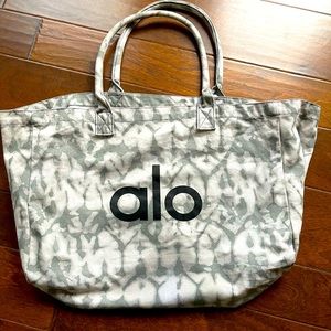 Alo Canvas Bag.Slightly used.